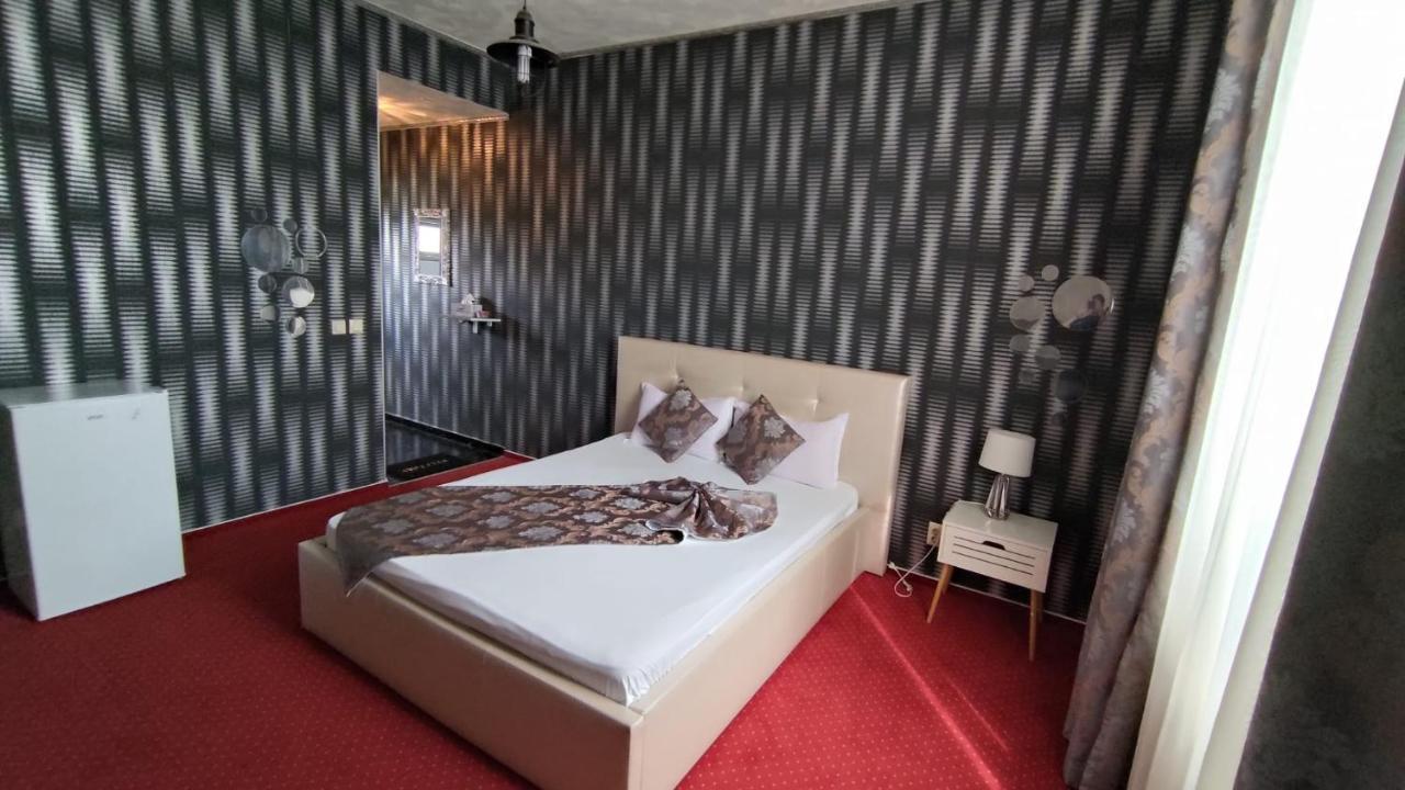 Militari Residence Hotel Chiajna Zewnętrze zdjęcie